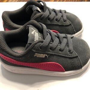 NWOT Puma Gray Suede and Pink Easy on Tennis shoes